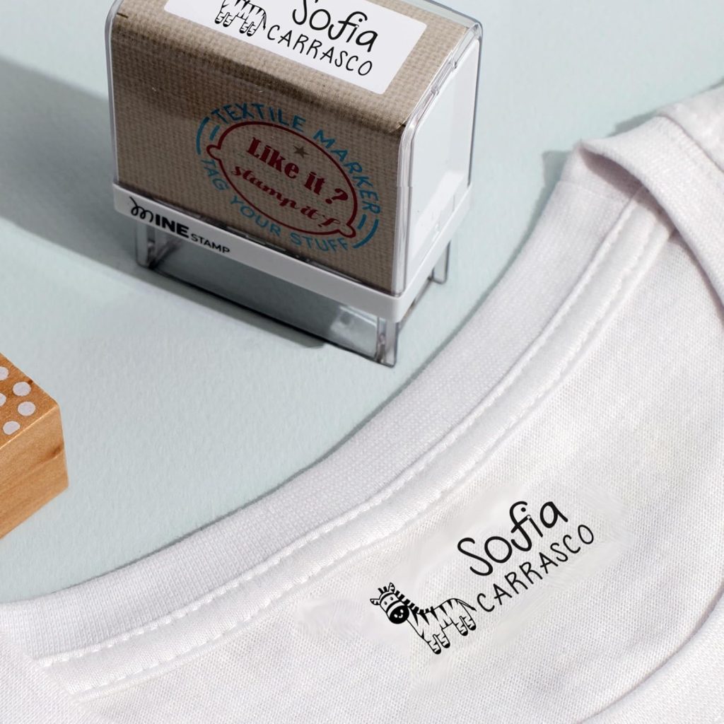 Sello de Ropa para Niños Personalizado | Marcador de Nombre para Textil Infantil y Bebé | Uniformes y Objetos de Colegio y Guardería | Tinta Permanente Resistente al Agua para Lavadora y Secadora
